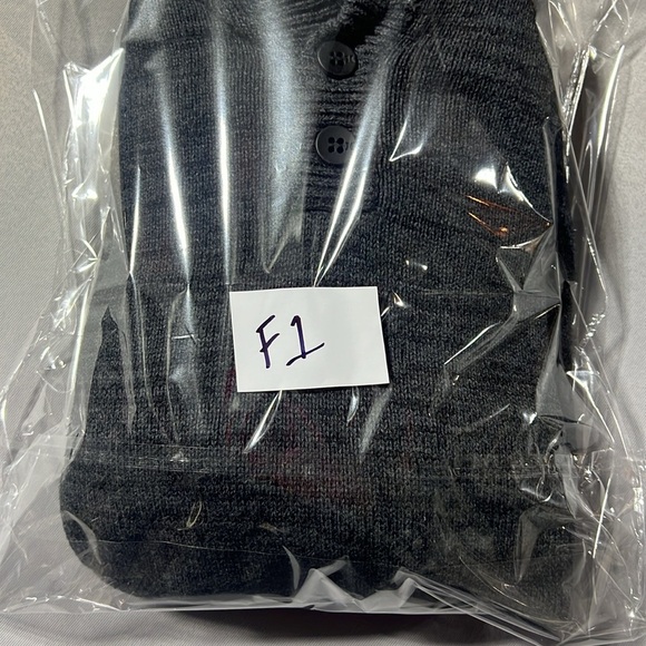 Men’s sweater buckle size s - Picture 8 of 8